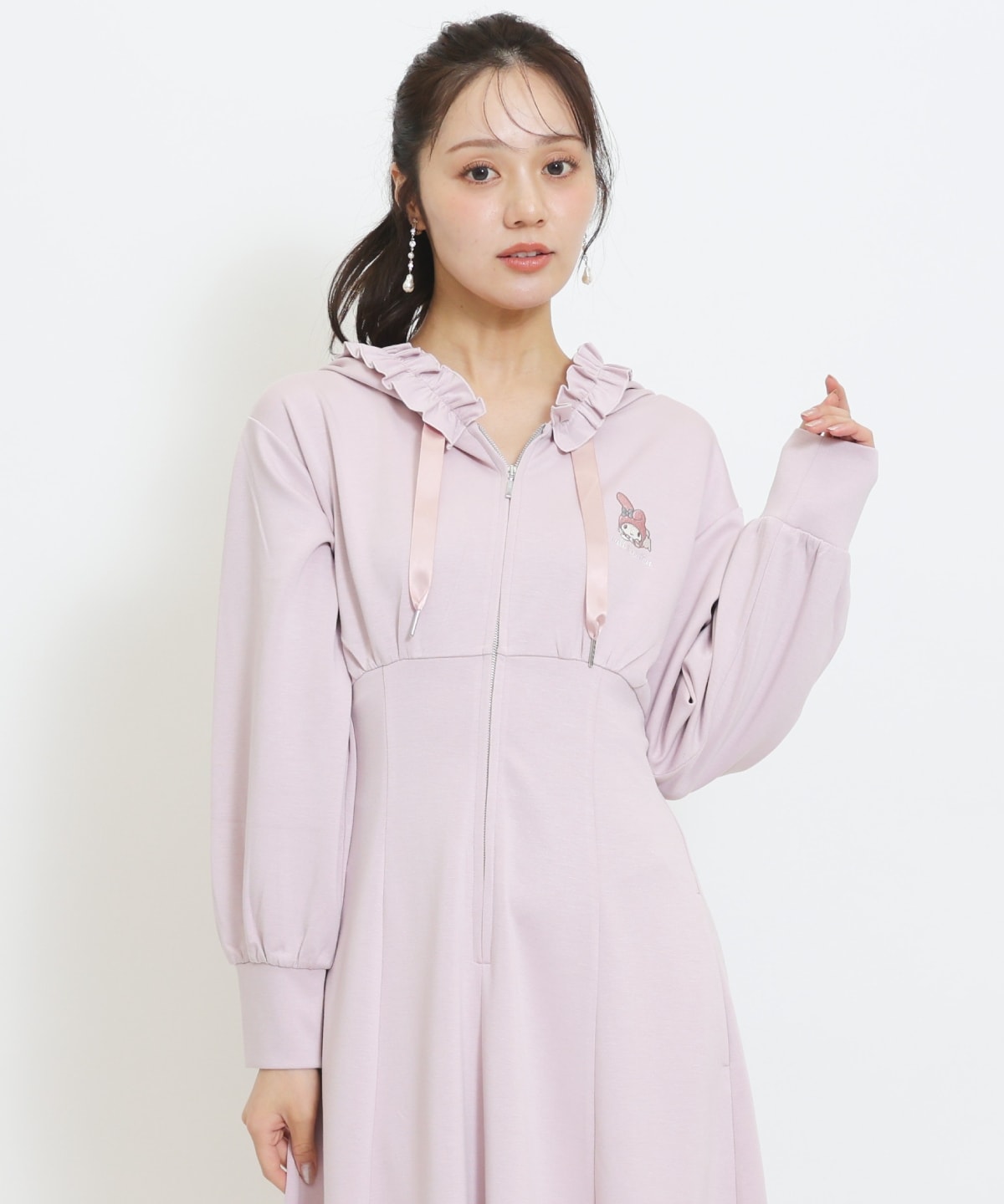 【9/17(thu)10時発売】WILLSELECTION×マイメロディ&クロミ 刺繍フリルフードパーカーワンピース