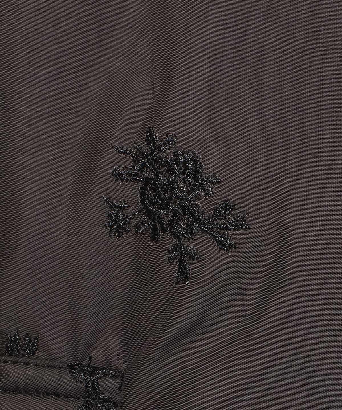 小花刺繍ショートダウン