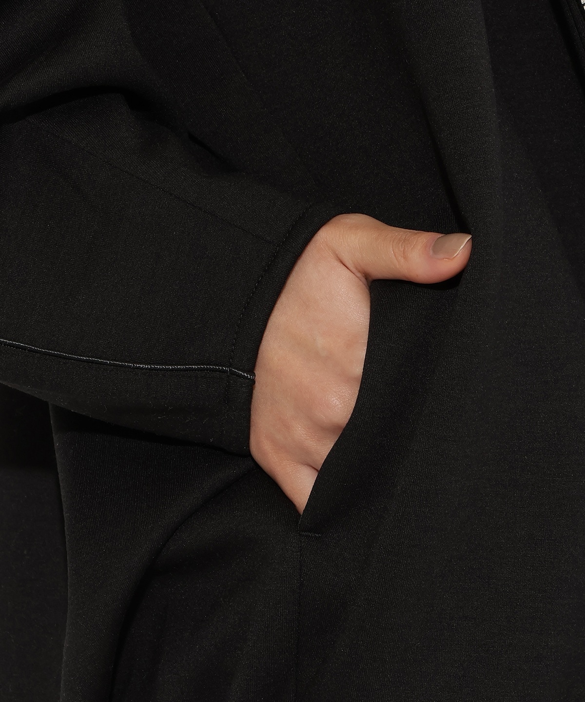 ダンボールポンチフードジップパーカー