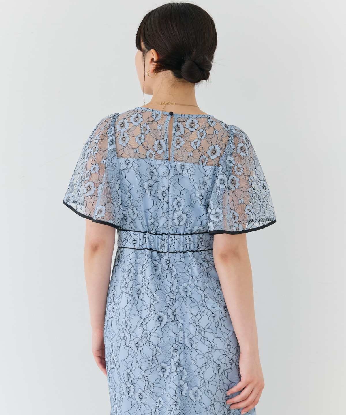 アシメギャザーパイピングレースドレス