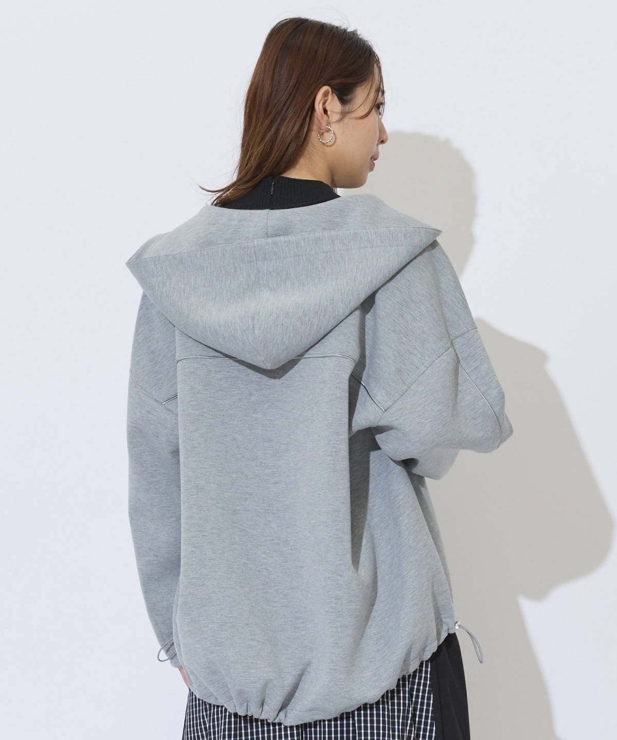 ダンボールポンチフーディーブルゾン