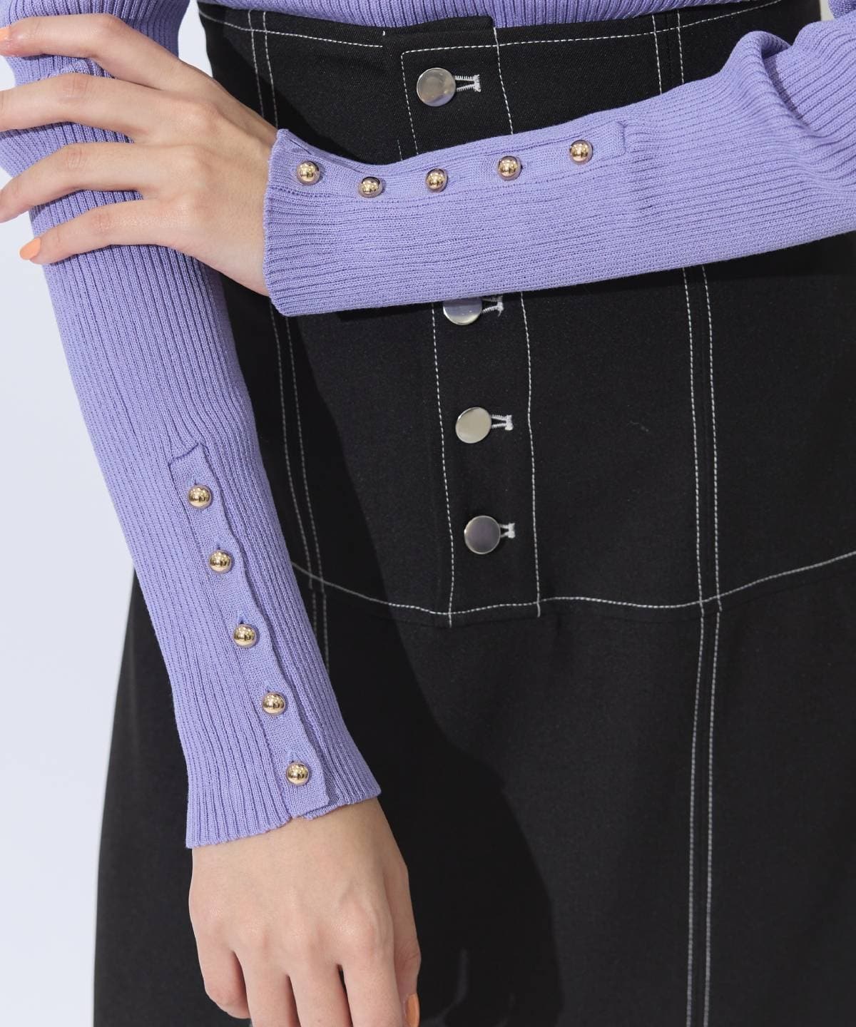 袖ボタンハイネックリブプルオーバー