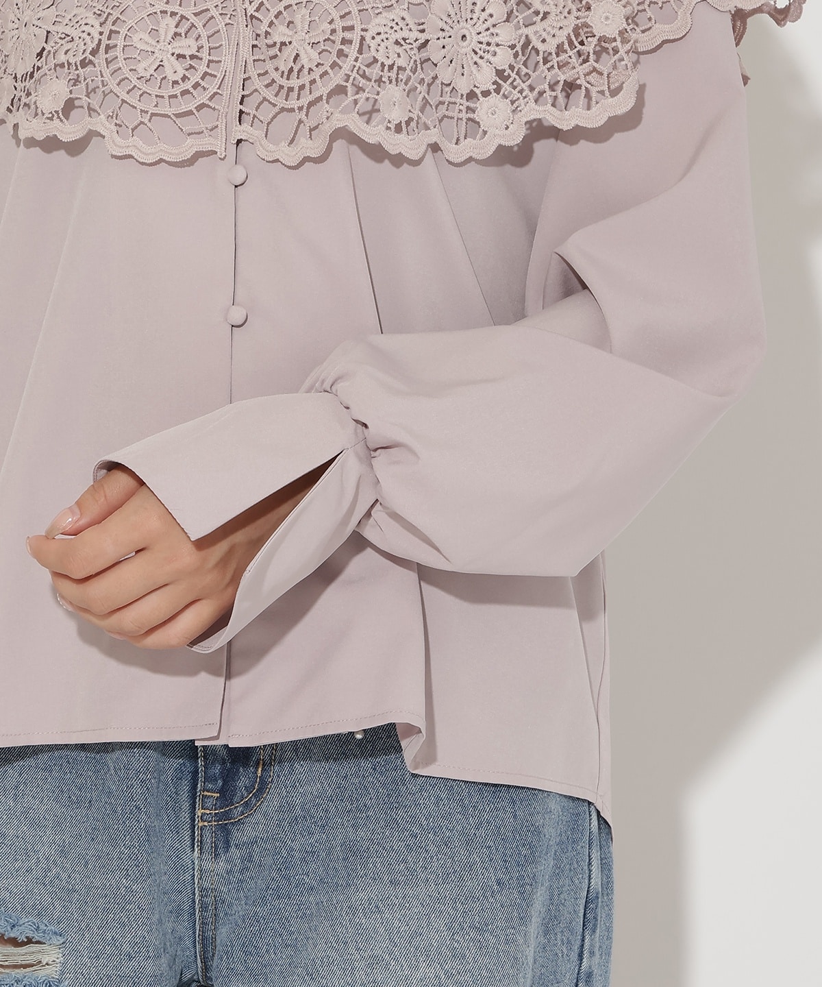 レースカラーブラウス