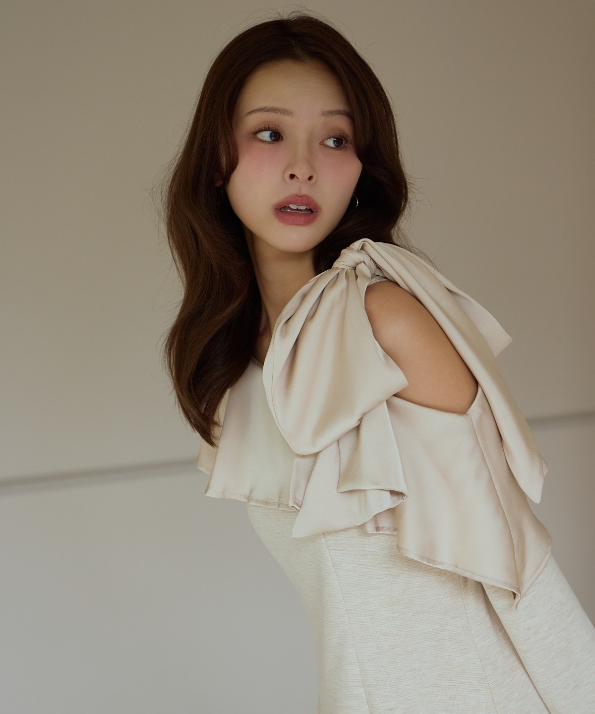 ショルダーリボンカットソーワンピース