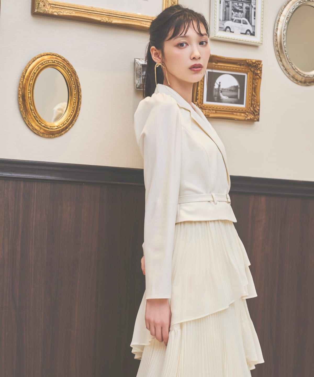 ジャケットレイヤードプリーツワンピース