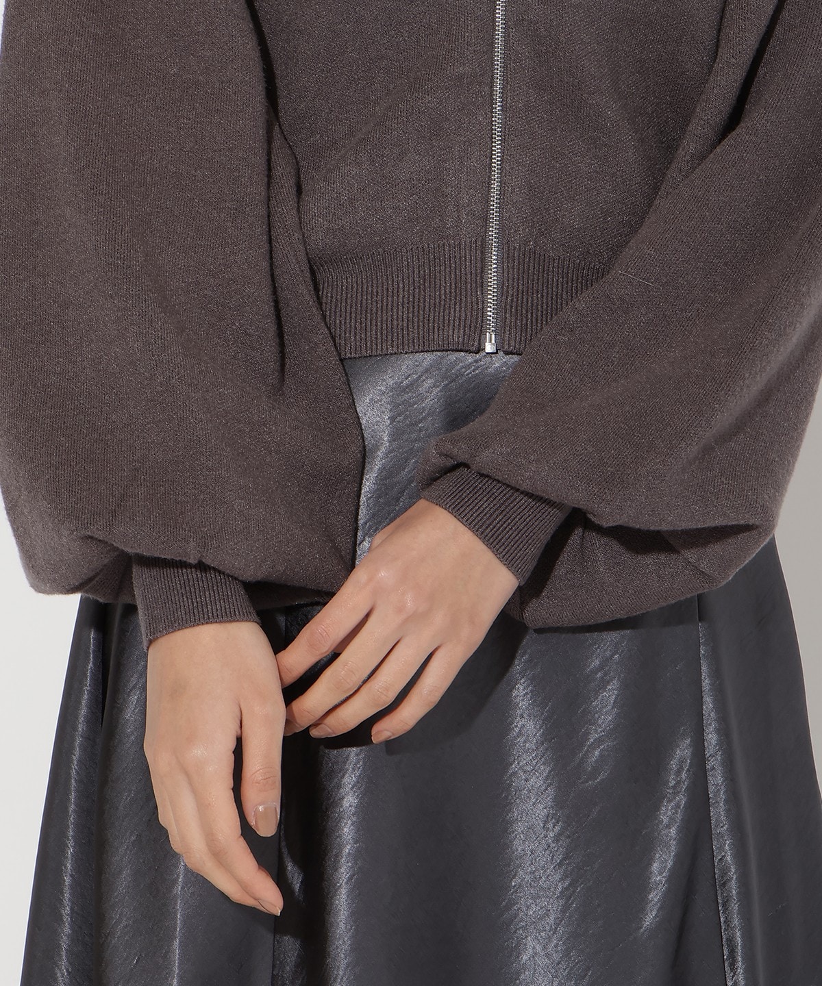 ニットパーカー