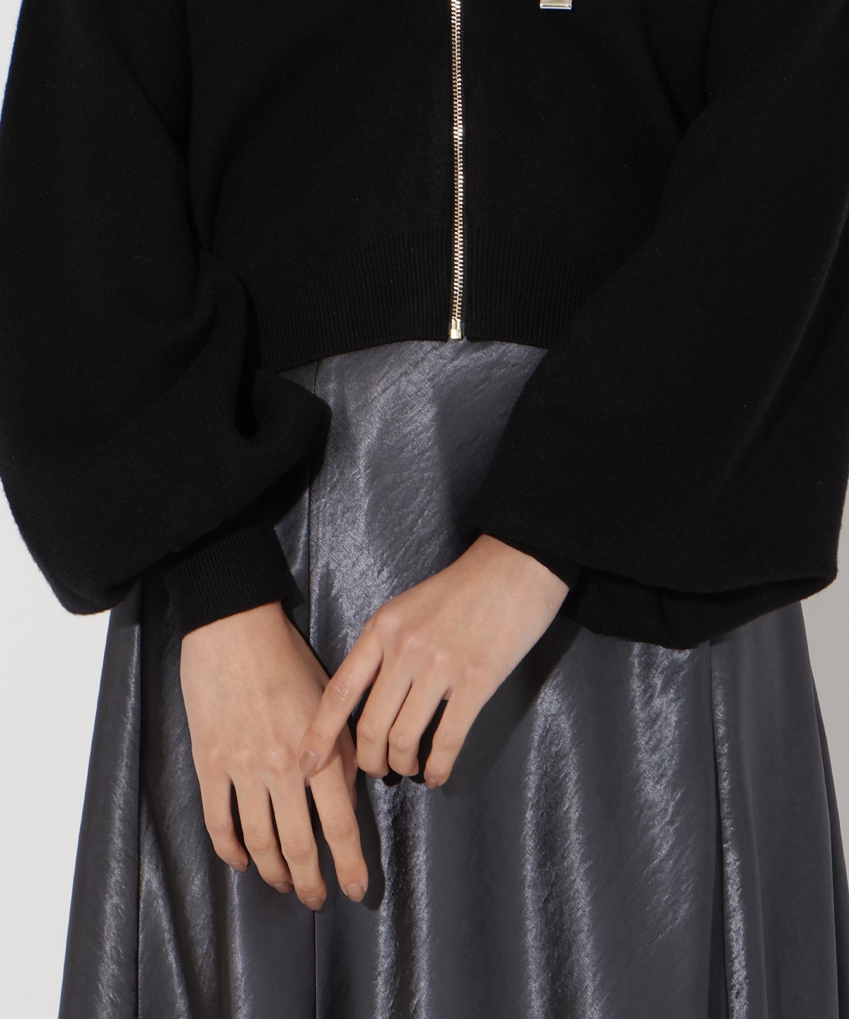 ニットパーカー