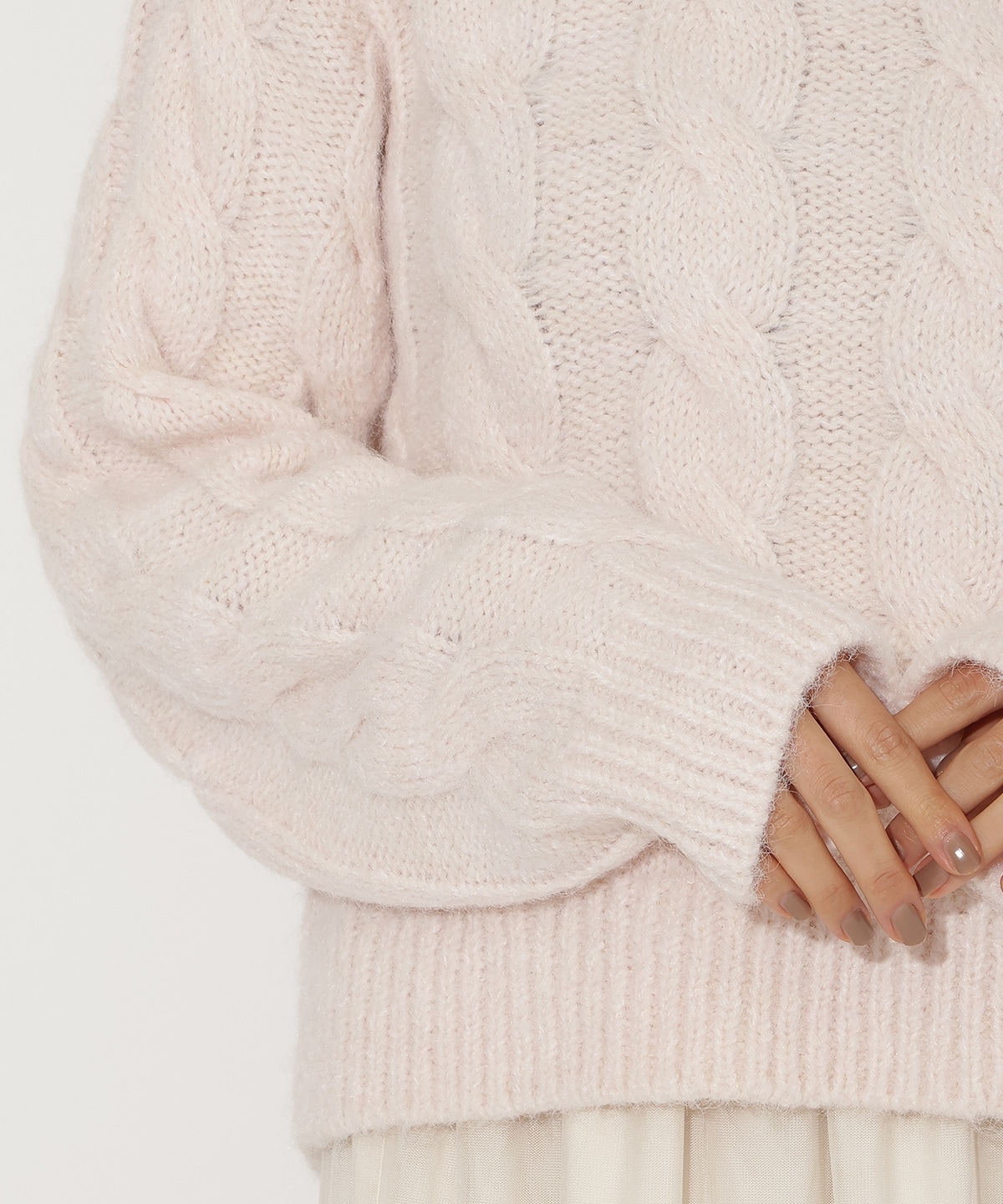 パール襟ケーブルニットプルオーバー