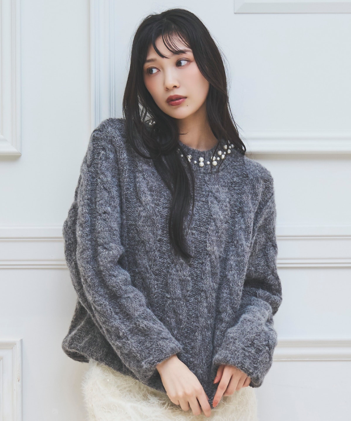 パール襟ケーブルニットプルオーバー