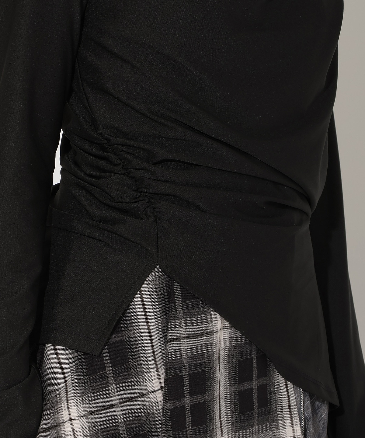 ドレープカットソー