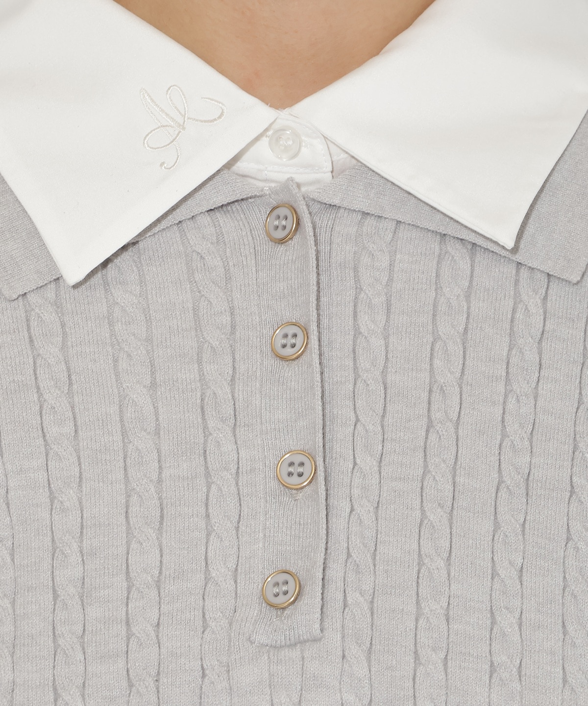 シャツ襟ケーブルニット