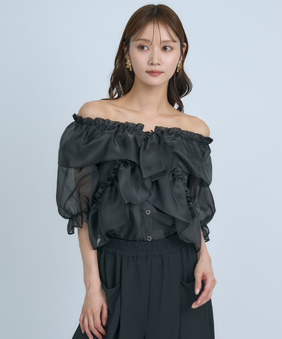 【先行予約受付中】フリルクロスシアーブラウス