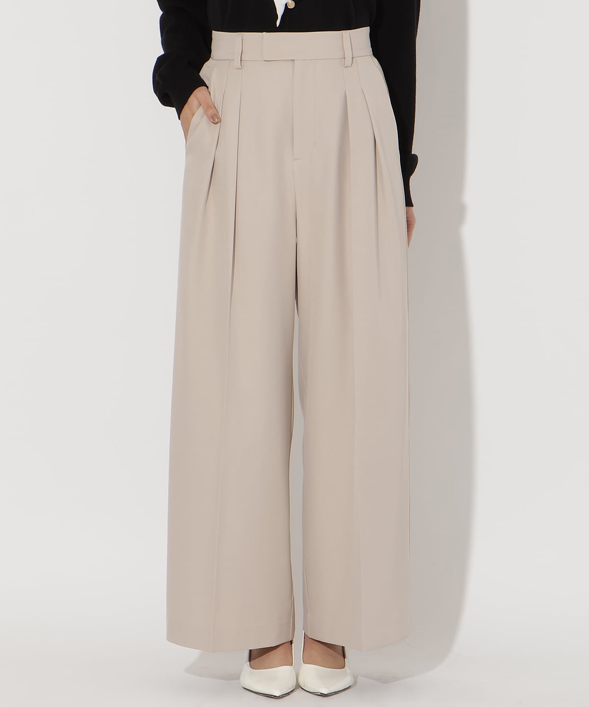 【先行予約受付中】タックワイドパンツ