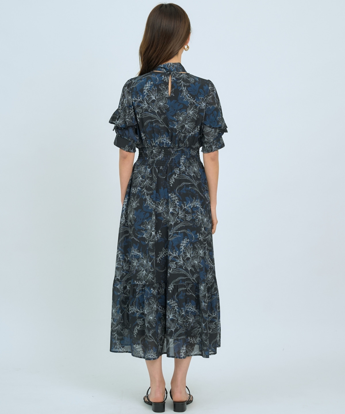 【先行予約受付中】ラインフラワーハーフスリーブワンピース