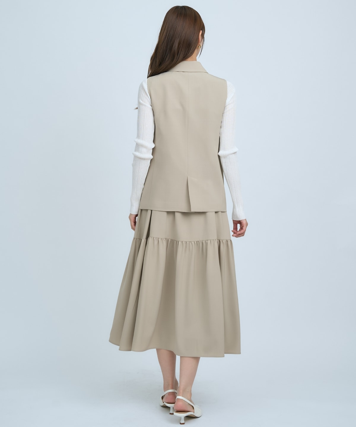 テーラードジレ×ティアードキャミワンピース