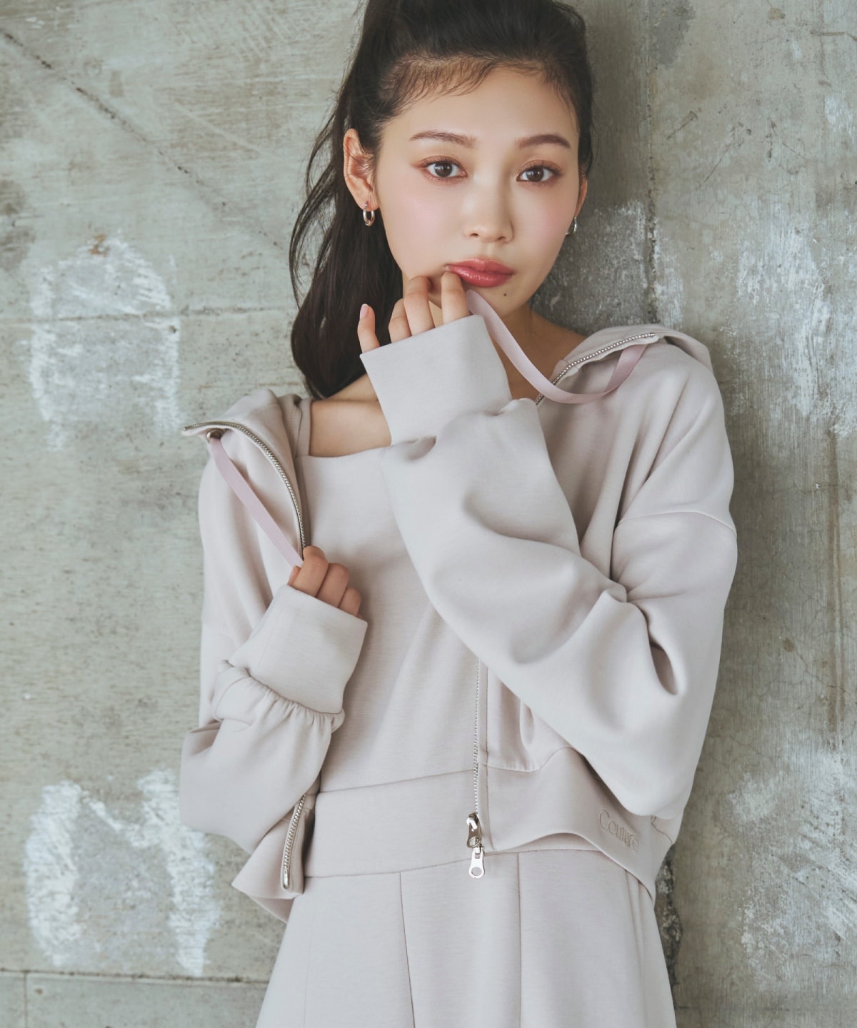 刺繍パーカー×オールインワン