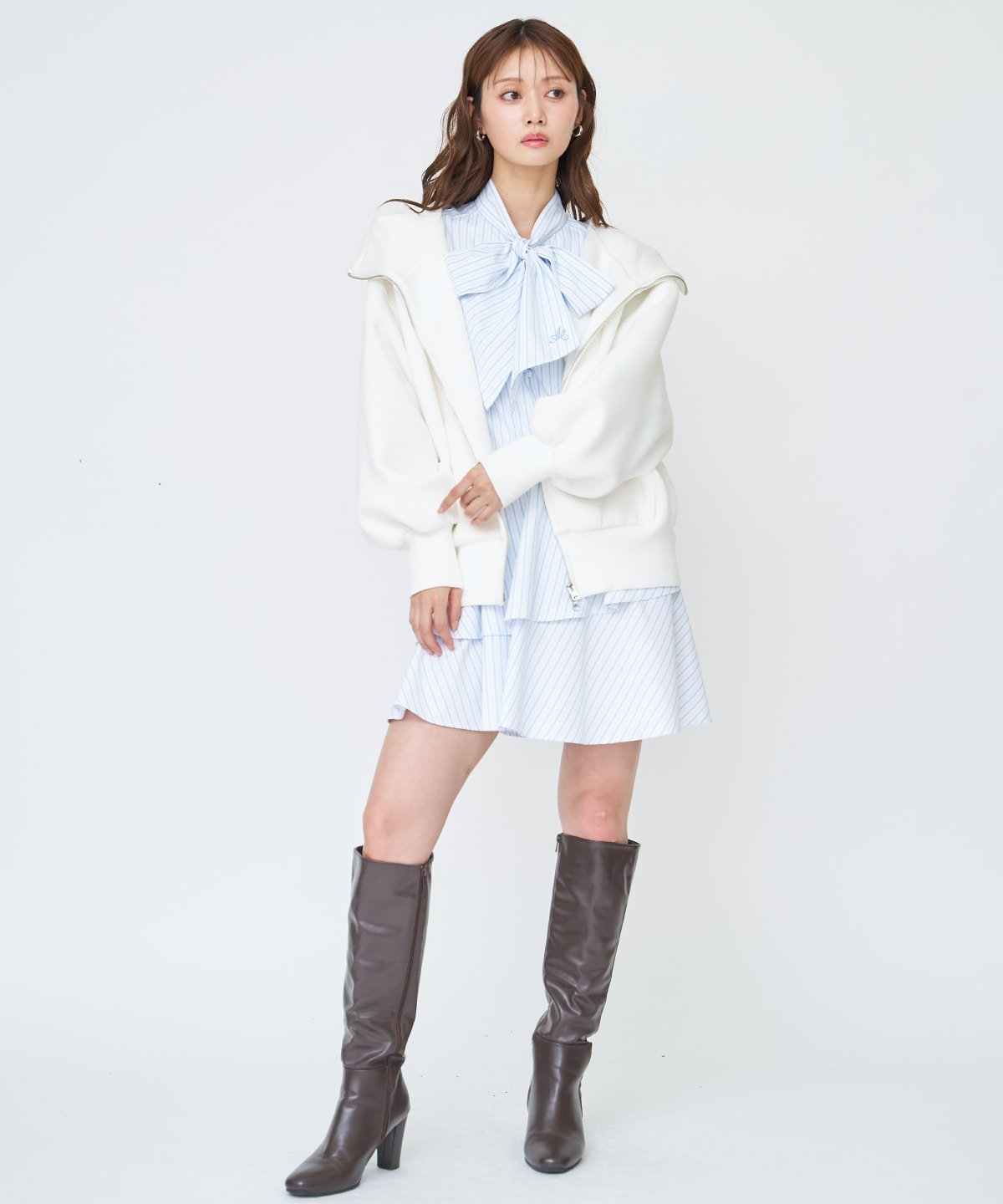 ロゴ刺繍ボンディングZIPパーカー