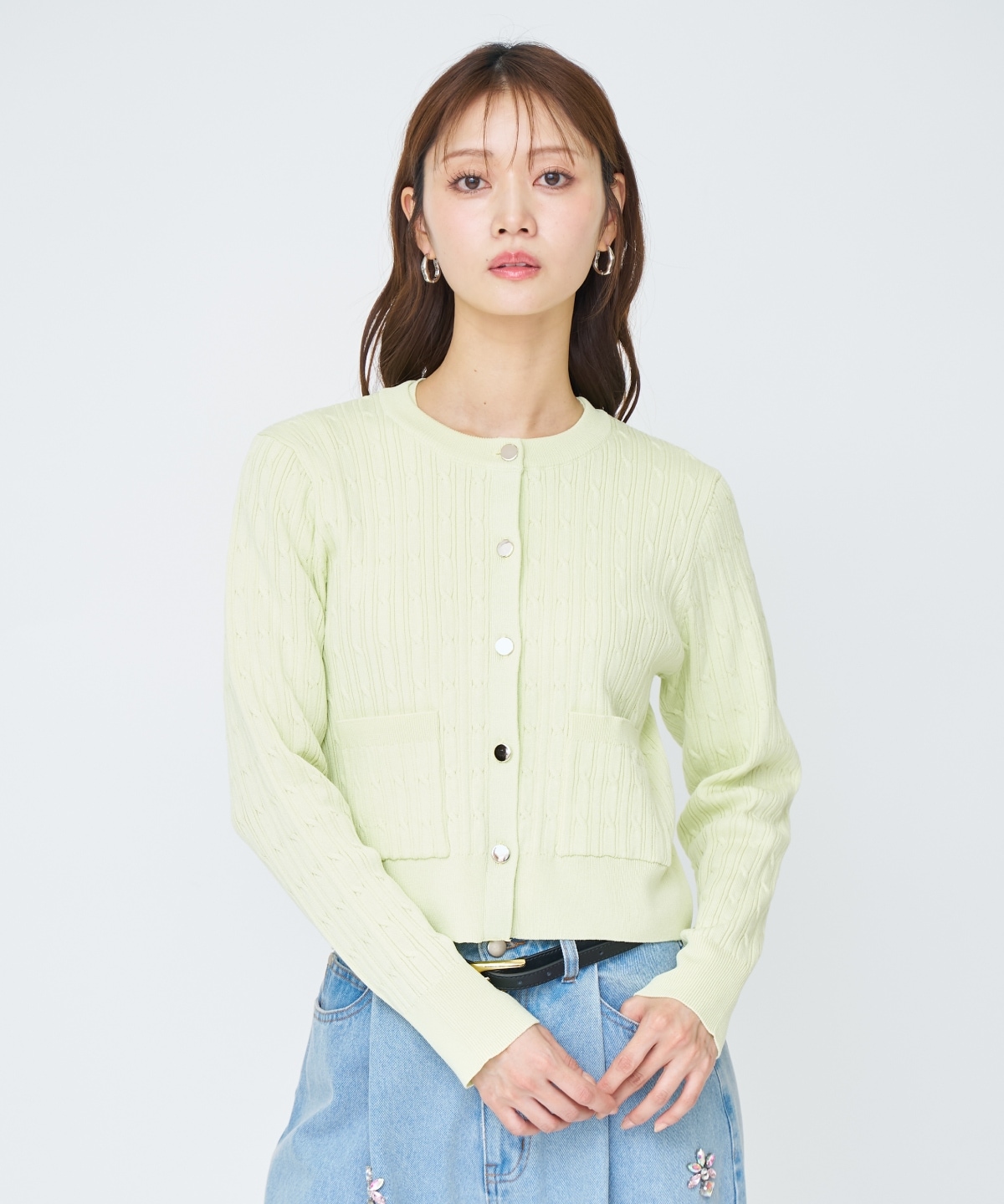 ケーブル編みカーディガンアンサンブル