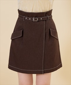 ダークブラウン