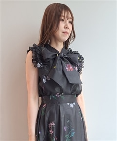 ブラック系花柄