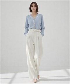 ライトベージュ