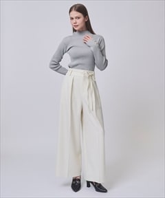 ライトベージュ