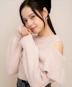 ピンクベージュ