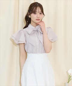 ピンクベージュ