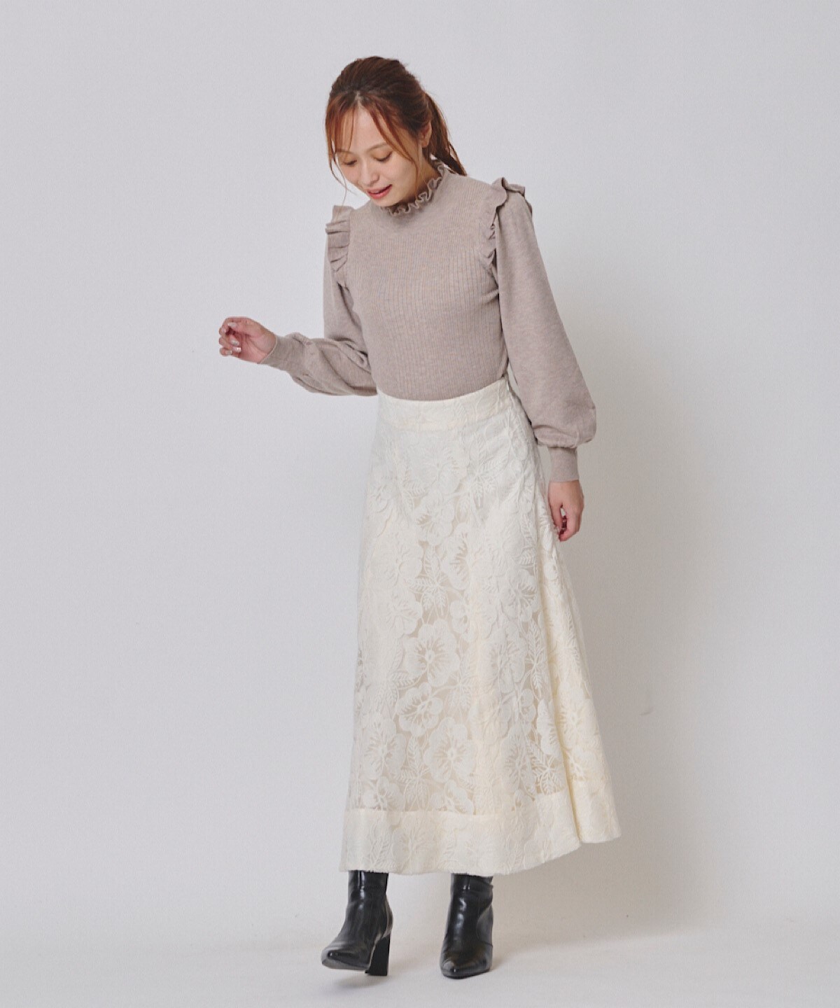 起毛刺繍レースフレアスカート M 白 オフ白 And Couture 公式オンラインショップ バーンデストローズ