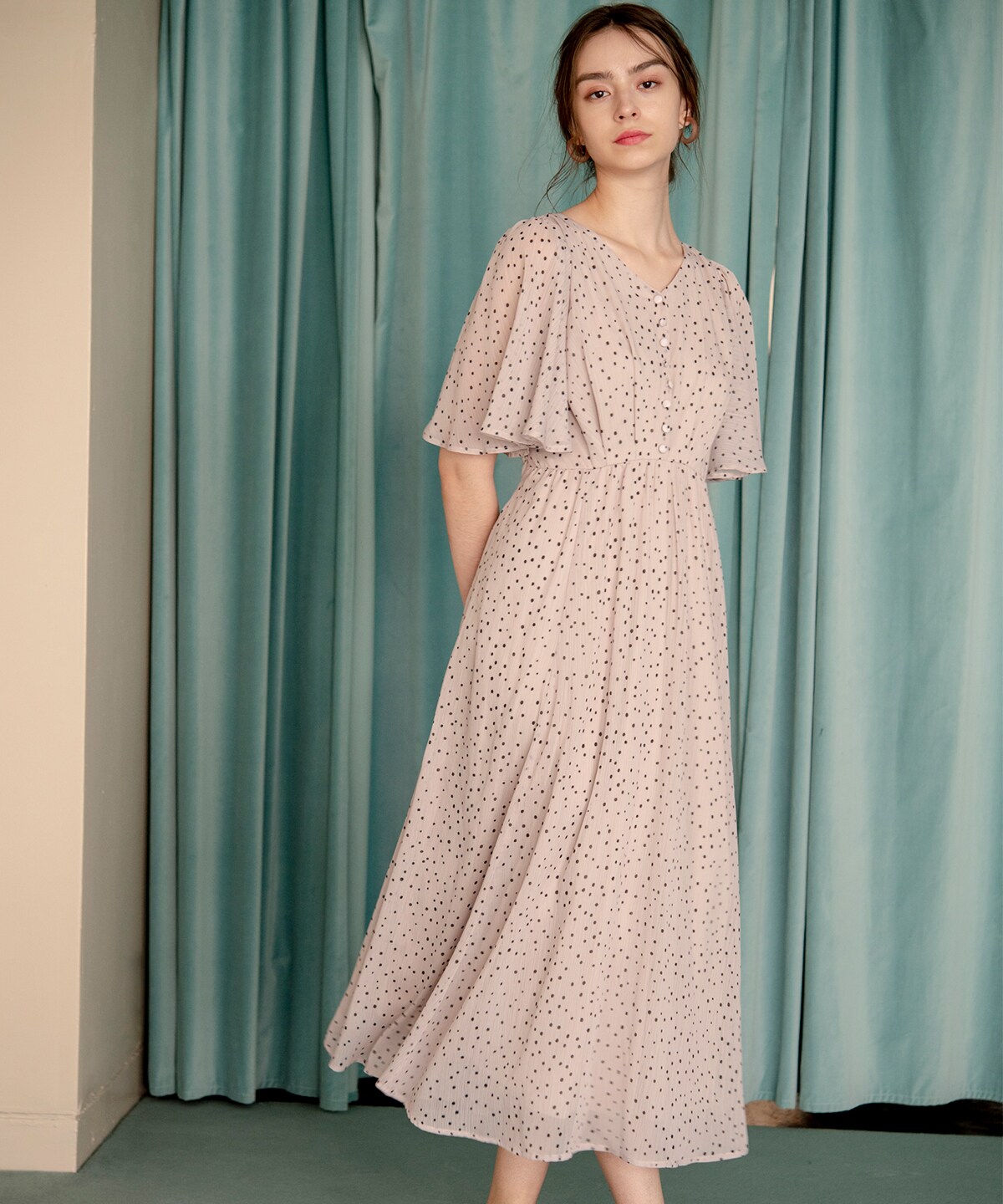 ランダムドット袖フレアワンピース M ベージュ系水玉 And Couture 公式オンラインショップ バーンデストローズ