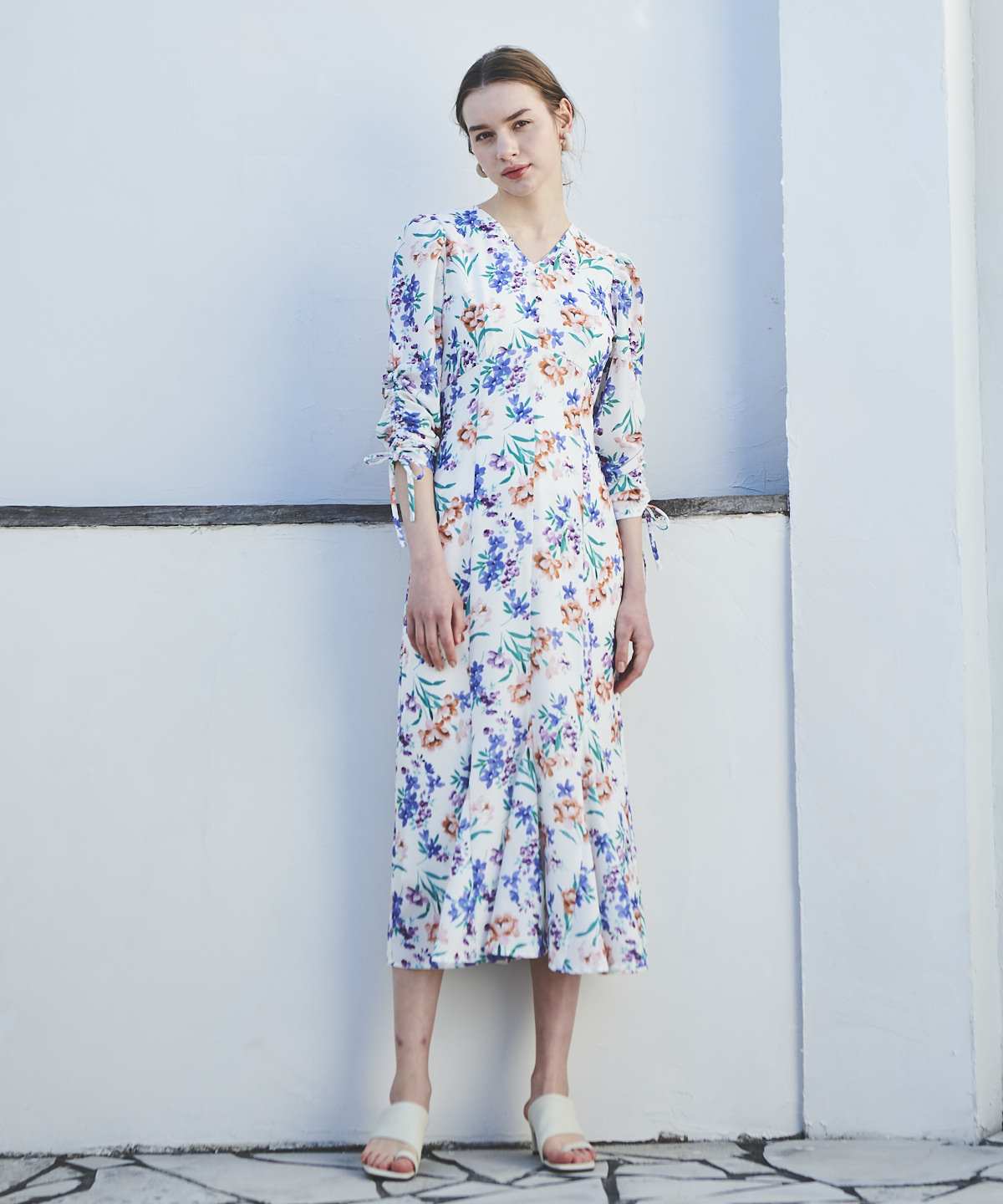 ミドルフラワー柄シャーリング袖ワンピース M 白系花柄 And Couture 公式オンラインショップ バーンデストローズ