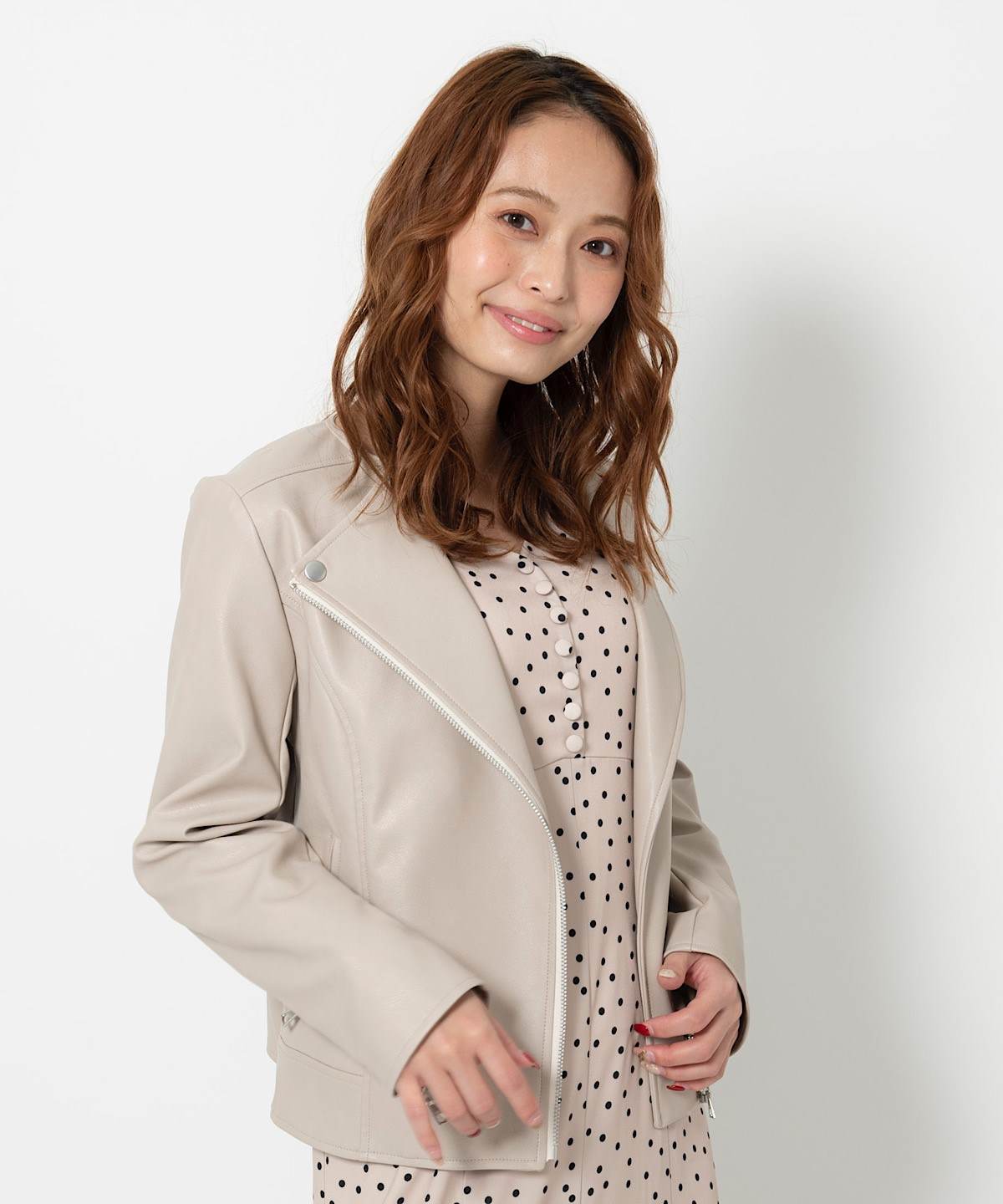 合皮ノーカラーライダースジャケット M ベージュ And Couture 公式オンラインショップ バーンデストローズ