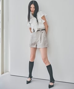 ベージュ