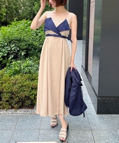 ベージュ