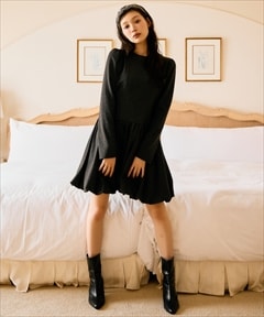 チャコールグレー