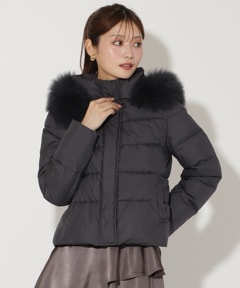 チャコールグレー