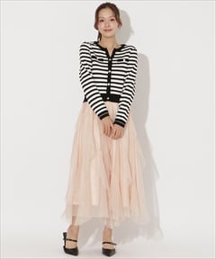 ピンクベージュ