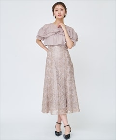 ピンクベージュ