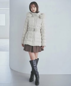 ベージュ