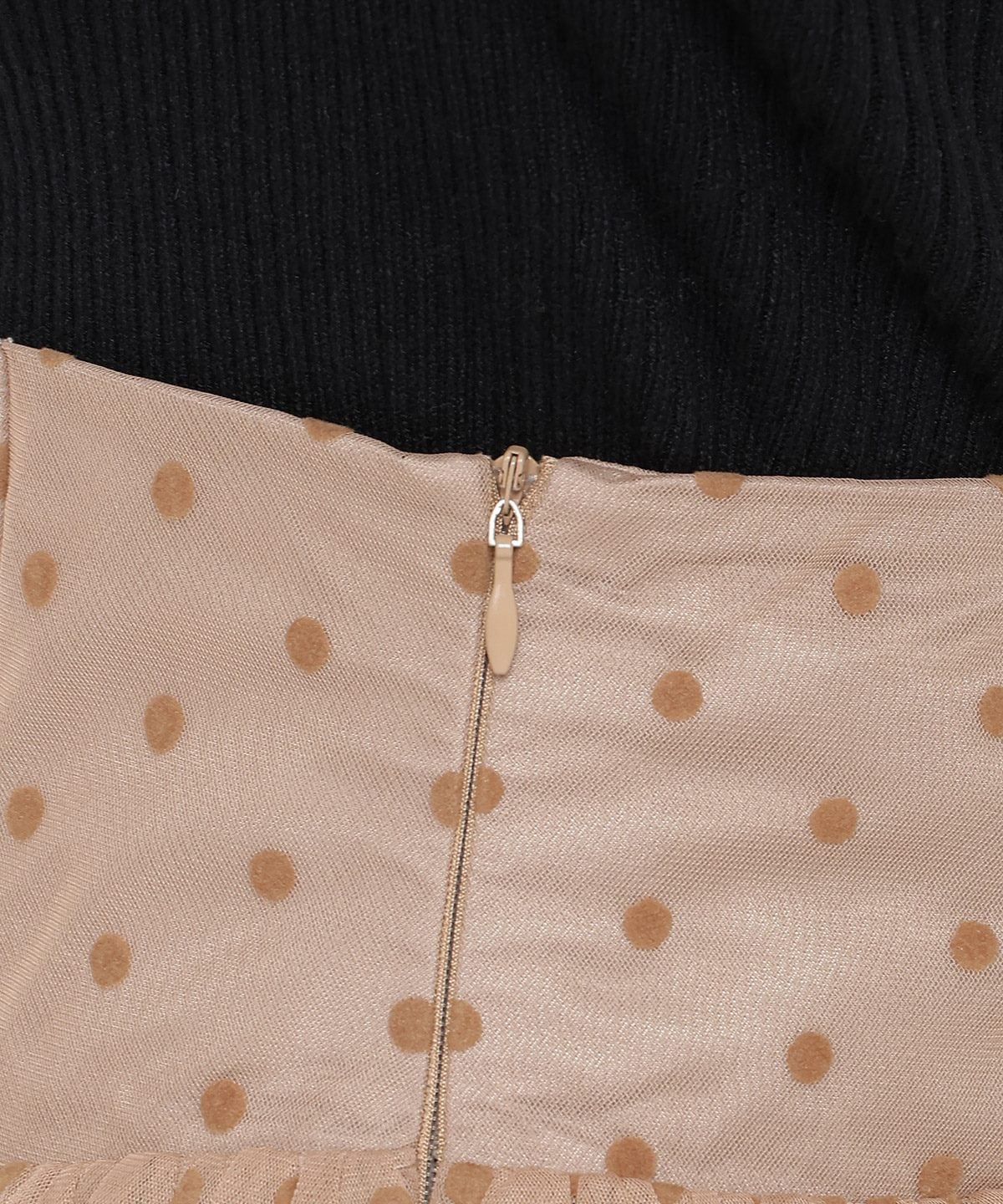 ドットチュールフレアスカート