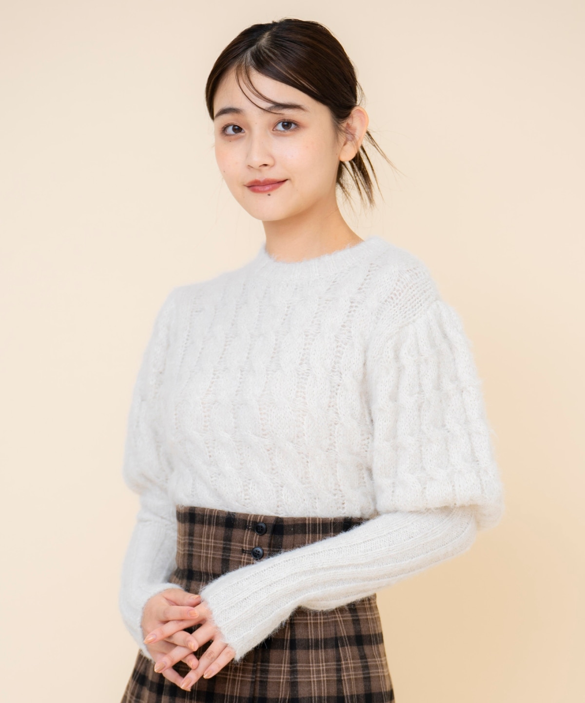 ケーブルパフスリーブニットトップス