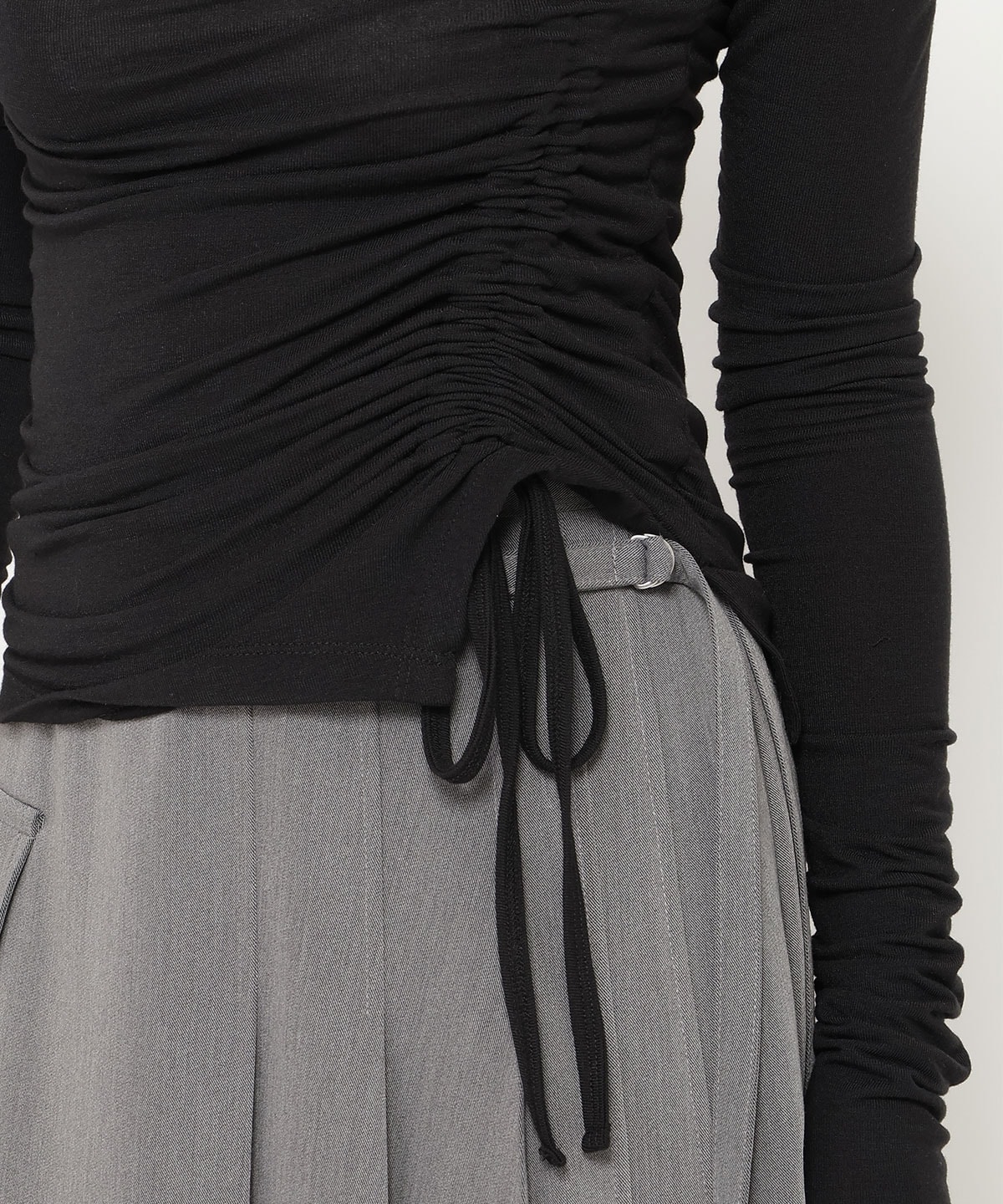 シャーリングリボンアシメトップス