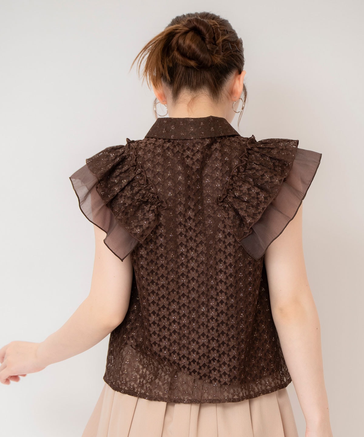 ラメレースフリルスリーブブラウス