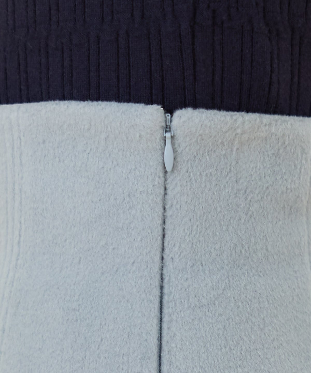 【セットアップ可能】カットメルトンミニスカート