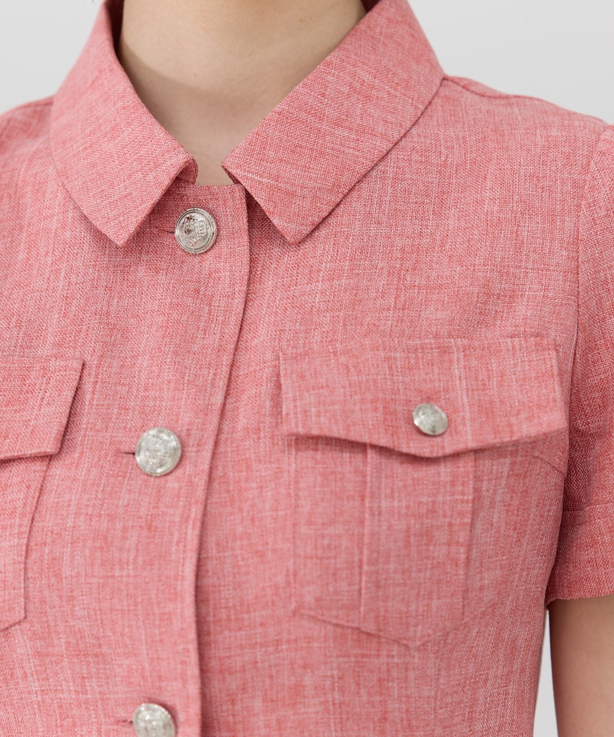 エンブレムボタンシャツワンピース