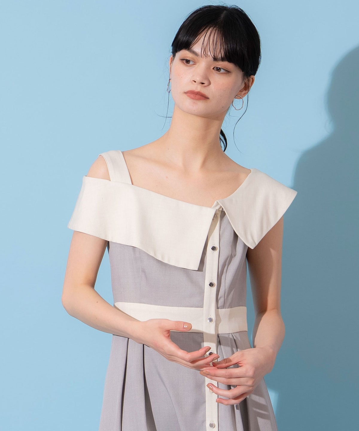 バイカラーアシメショルダーワンピース