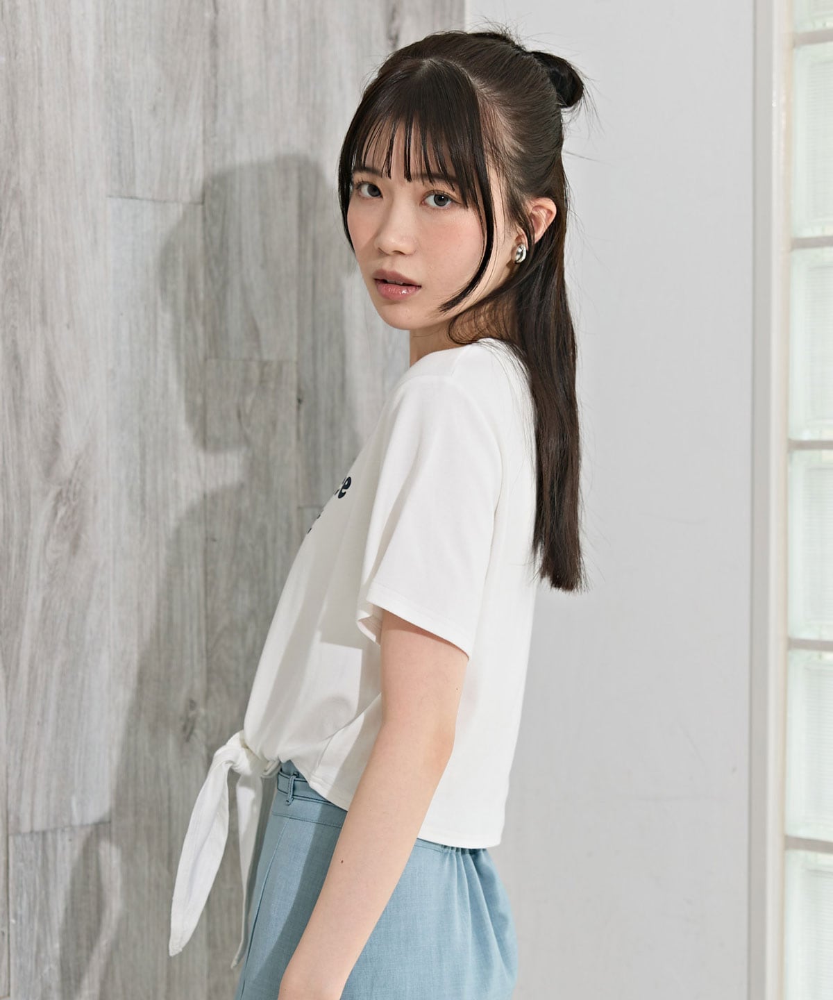 フロントリボンTシャツ