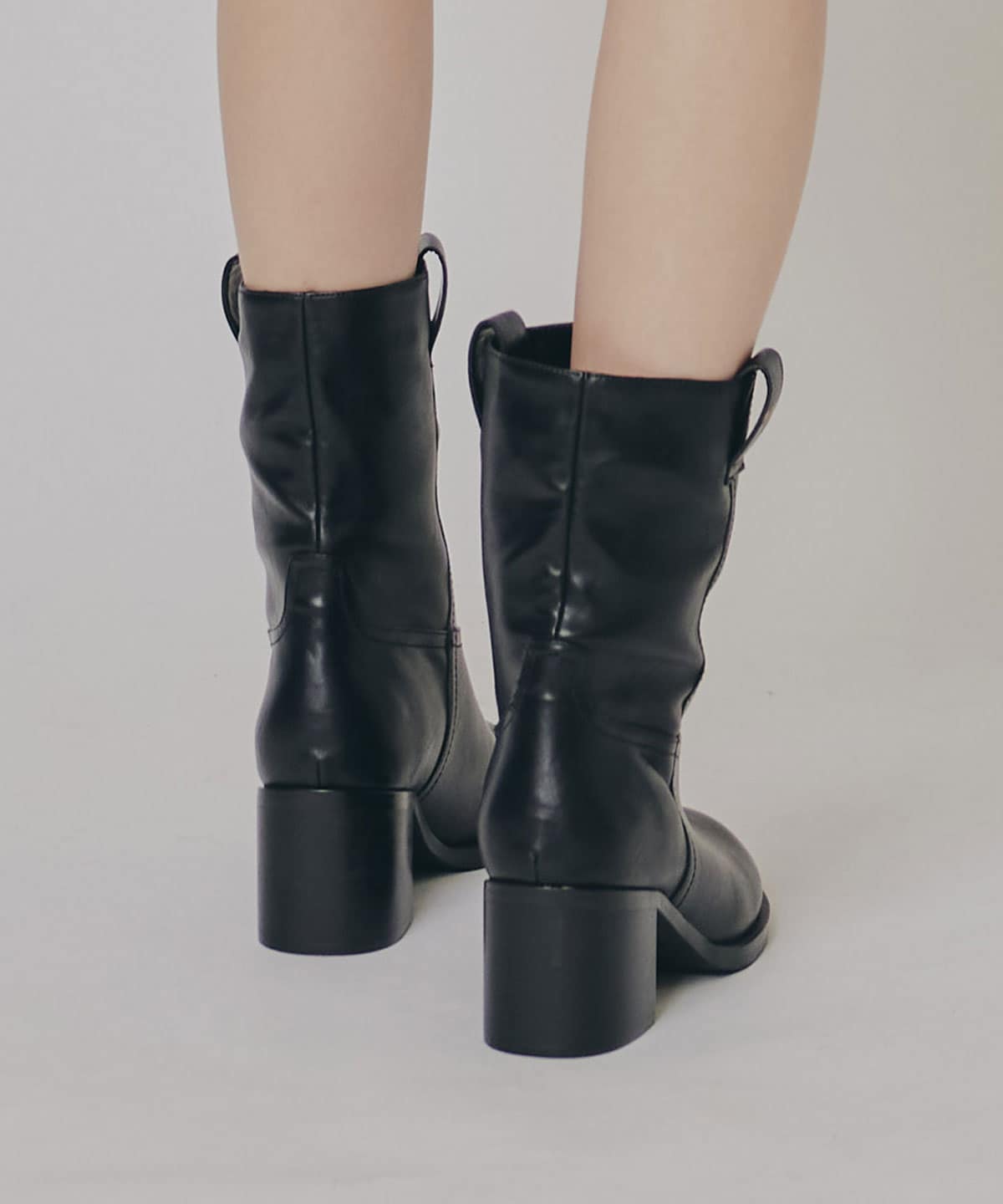 ウエスタンライクショートブーツ