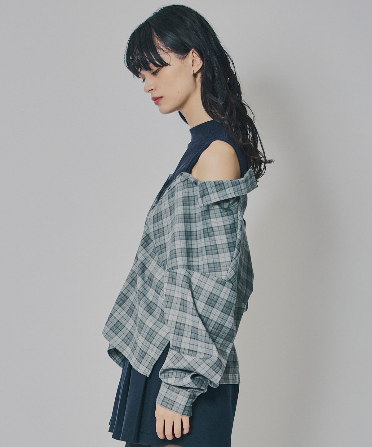 マルチウェイオフショルチェックシャツ×タンクトップ