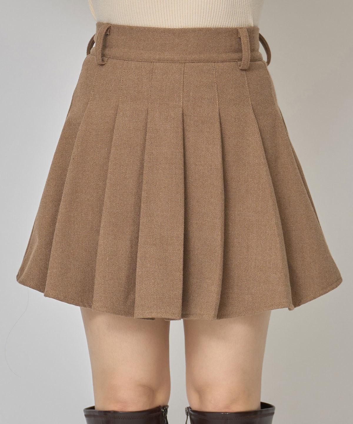 ファーチャームウールライクプリーツミニスカート